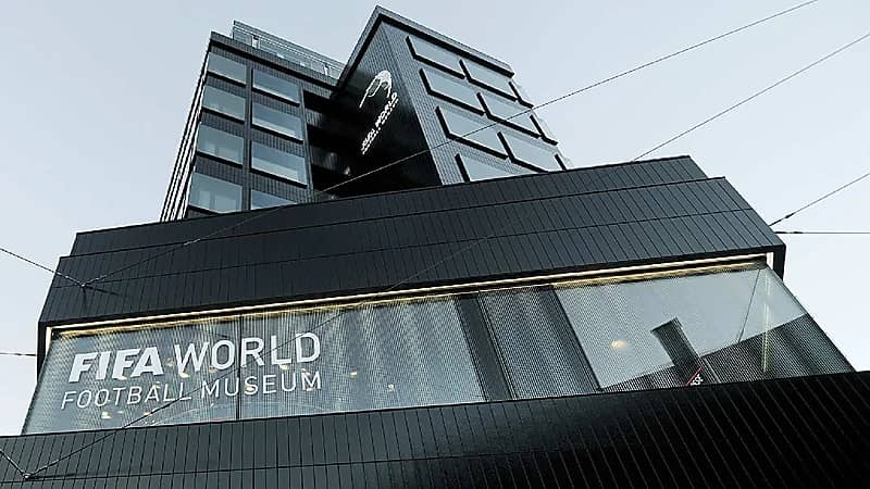 الأهلي يخلد مشاركته في كأس القارات بمتحف الفيفا