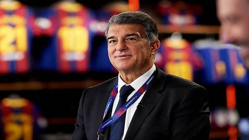 الكشف عن فضيحة كروية في برشلونة