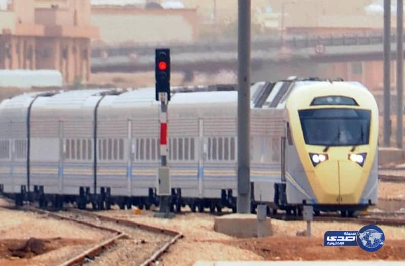 جنوح قطار شحن في عين دار بـ "بقيق الشرقية" ..ولا إصابات