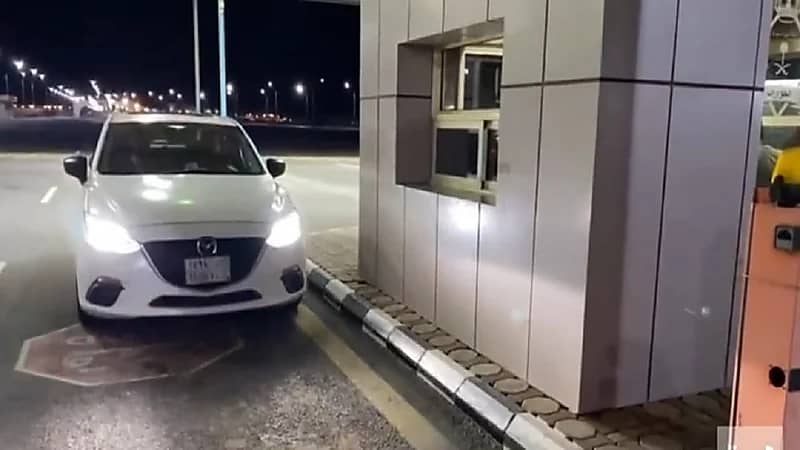 مدير جمرك منفذ الحديثة: انهينا إجراءات المسافرين بعد ازدحام المنفذ