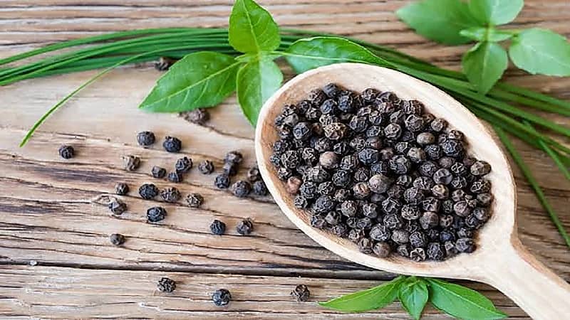 الفلفل الأسود يساعد في تقليل ارتفاع السكر في الدم