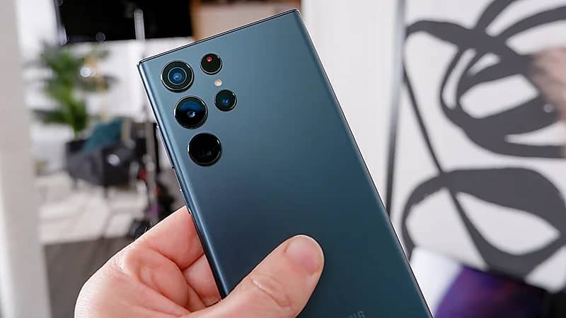 ميزة في جوال سامسونج أس-23 الجديد يفتقر إليها الآيفون