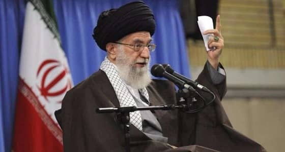 " الملالي " يواصل انتهاكاته ويستهدف رجال الدين