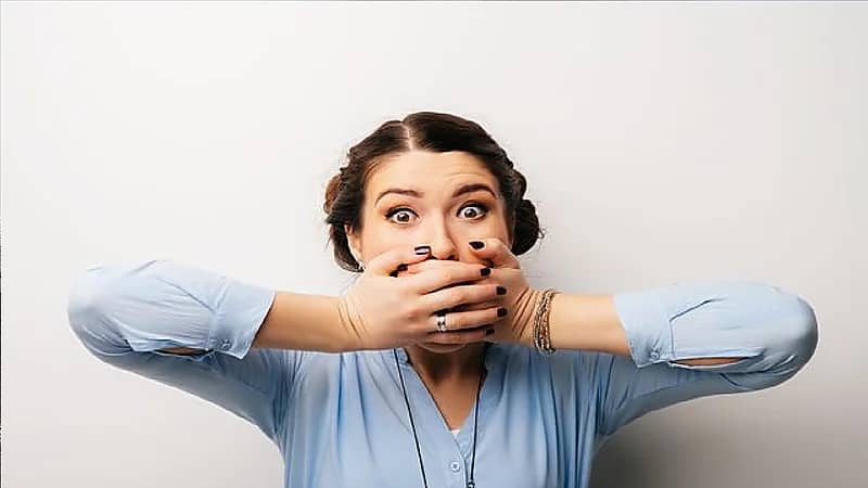 بالفيديو.. أمراض وأضرار يسببها الكتمان