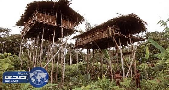 بالصور.. قبيلة سرية تسكن غابات غينيا تعرف عليها