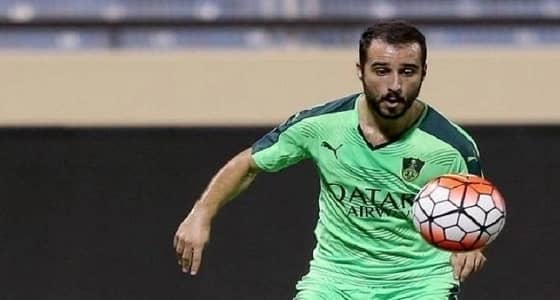 " فيتفا " يريد الرحيل من النادي الأهلي