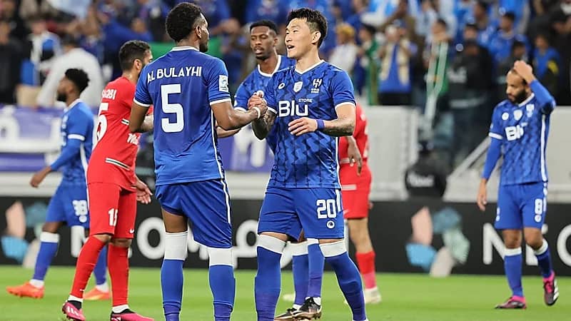 البليهي ينشر مكالمة هاتفية بينه وبين جانغ .. فيديو