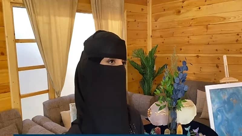 بالفيديو.. موهبة فتاة تتقن فن "الريزن" في الباحة
