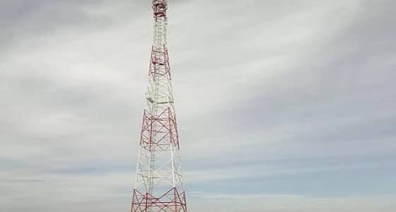 أهالي مركز شثاث يعانون ضعف شبكة الإتصال والإنترنت