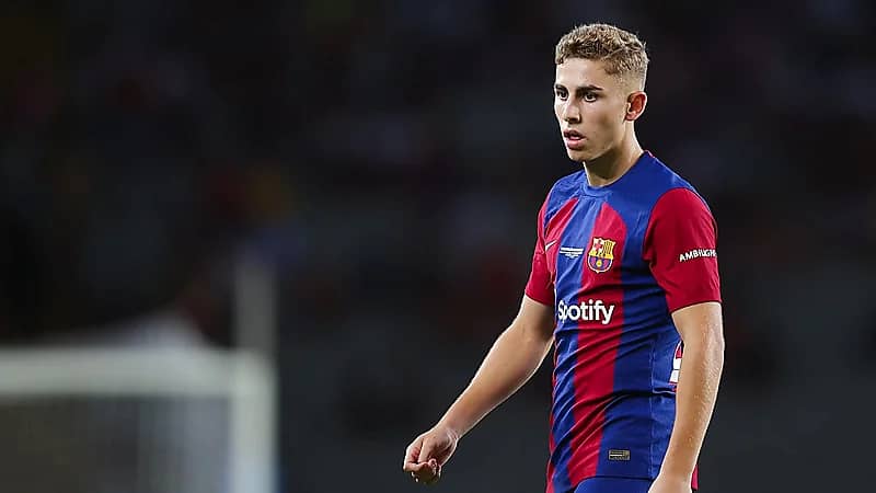 برشلونة يجدد عقد لوبيز