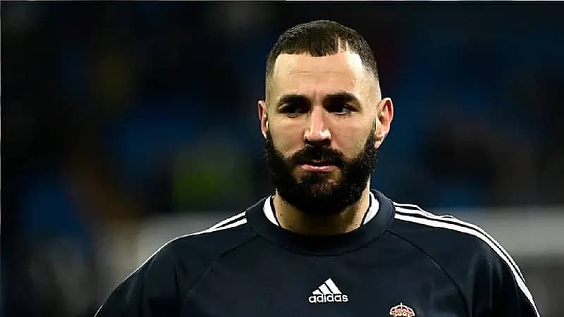 وكيل بنزيمة يتهم مدرب فرنسا بخداع المشجعين