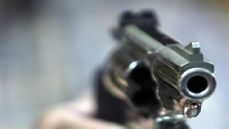 مصرع فتاة على يد شقيقتها بسلاح ناري