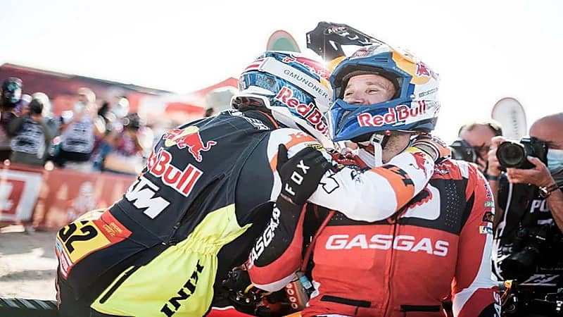 "سندرلاند" يفوز بلقب منافسة الدراجات النارية في رالي دكار السعودية