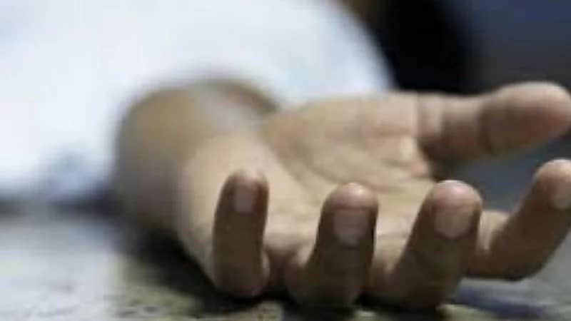 شاب يقتل زوجته طعناً أمام أبنائها