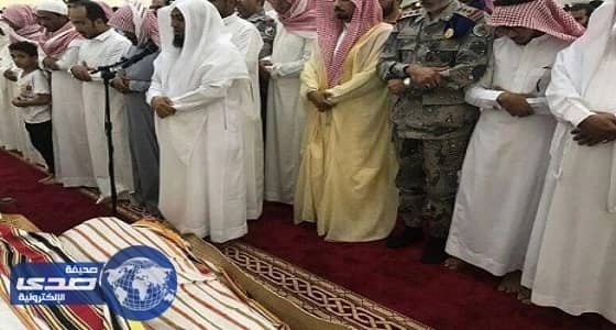 جموع المصلين تشيع شهيد الواجب العريف طميحي