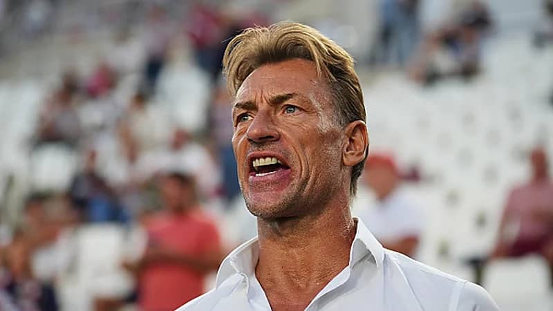 بعد الخروج من المونديال.. موقف رينارد من الاستمرار مع المنتخب