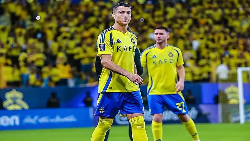 مصدر: رونالدو باقٍ مع النصر بشرط تنفيذ مطالبه