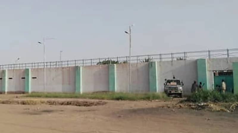 شاهد.. معتقل سوداني بسجن كوبر يروي التفاصيل الكاملة لهروب السجناء
