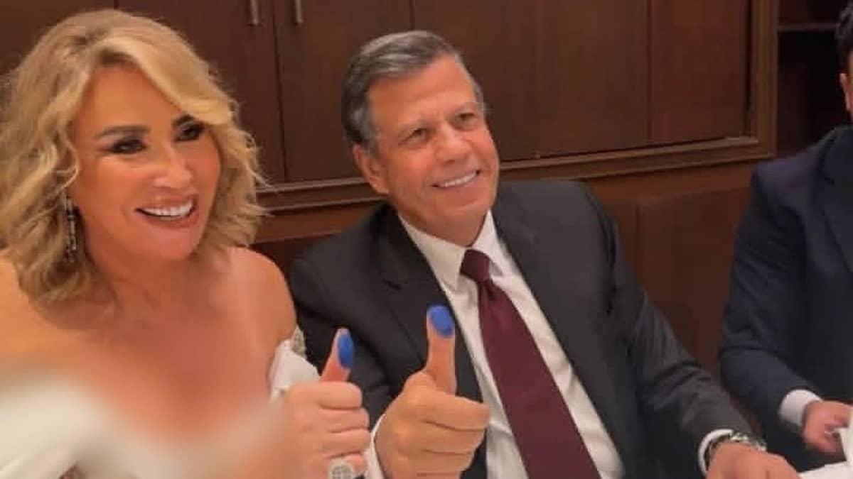 إيناس الدغيدي تحتفل بعقد قرانها في عمر الـ72