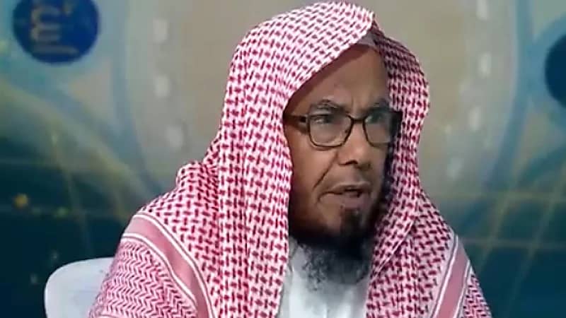 “المطلق”: الشخص الذي يزور المريض يكسب فضل الزيارة حتى وإن كان في غيبوبة ( فيديو)