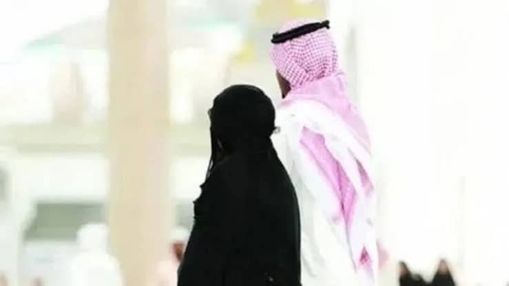 مستشار أسري: الزوج الصالح يكتفي بزوجته يحادثها صباحاً ويشتاق إليها ليلاً 