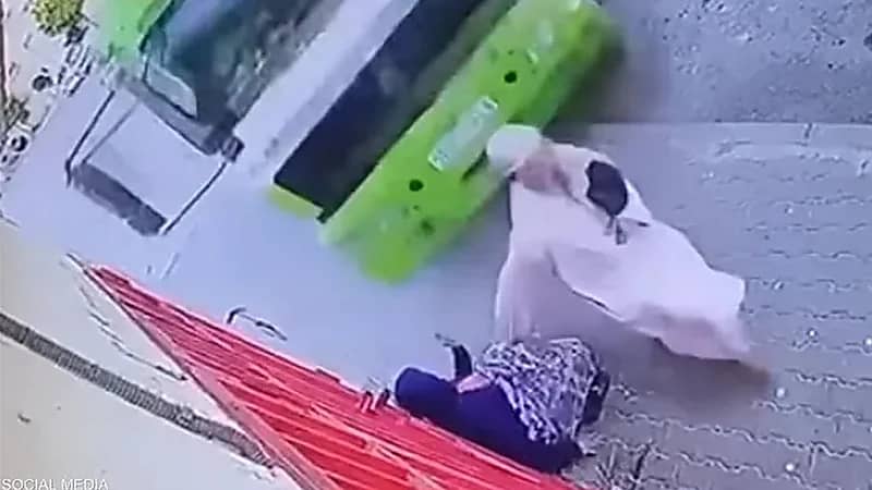 حادث دهس مأساوي في فاس بسبب عطل مفاجئ بالمكابح.. فيديو