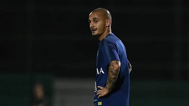 مهاجم الأهلي يطلب فسخ عقده