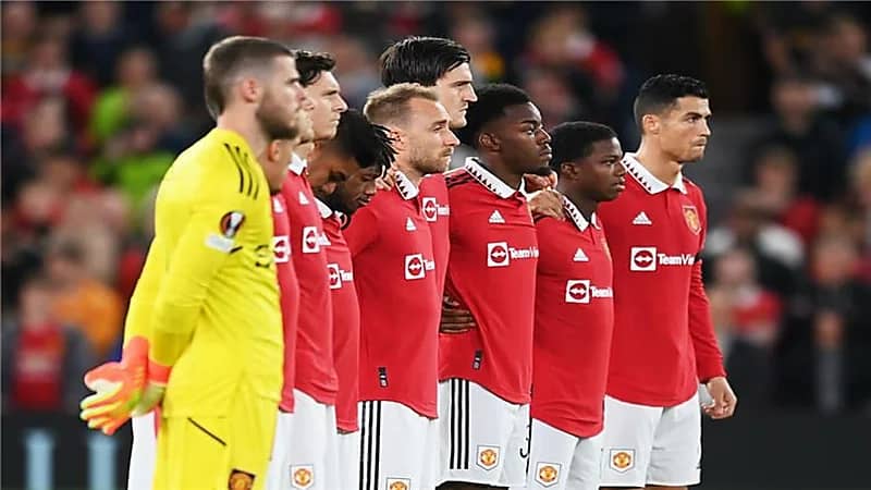 مانشستر يونايتد يحتل المرتبة الأولى بالأندية المهدرة أموالها