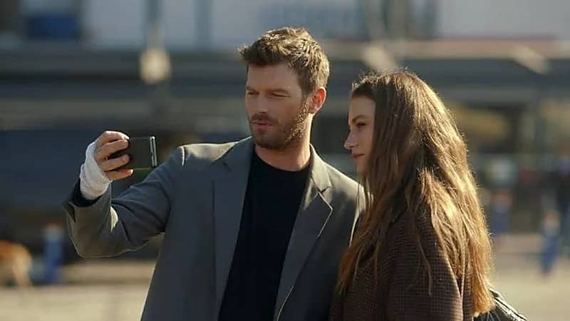 "شاهد" تحذف مسلسلي الحفرة والعائلة التركيين