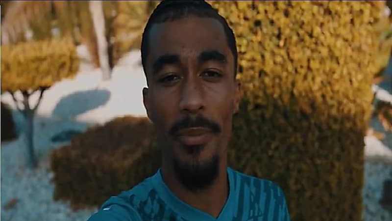 نيوم يوقع مع المدافع ناثان زيزي