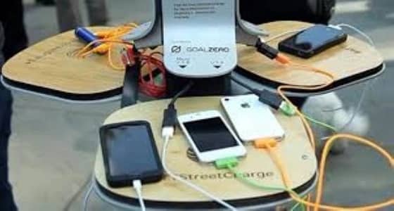 شحن الهواتف في الأماكن العامة تعرض بيانات الهاتف للخطر