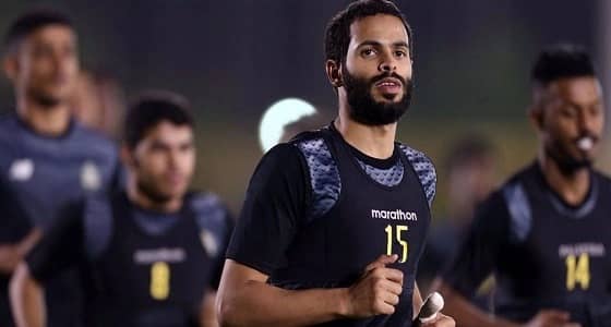 بالصور.. أحمد الفريدي يصل معسكر البرتغال