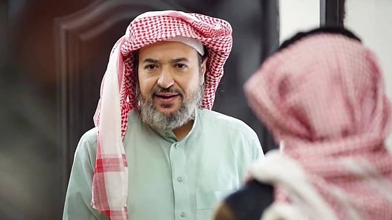 نجل خالد سامي يعلن استقرار حالة والده