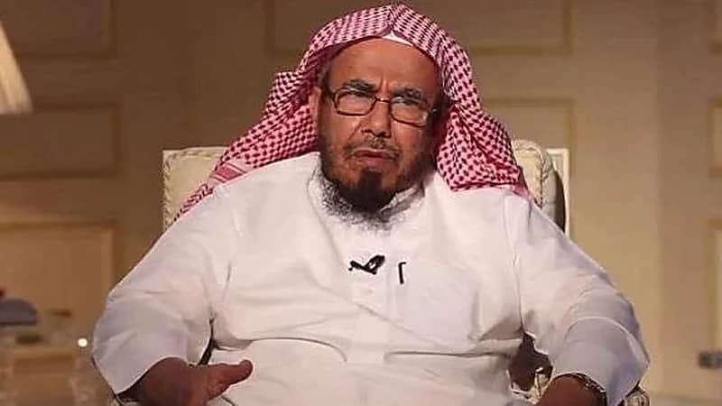 بالفيديو.. حكم من يدفع ثمن الطعام للعمال كفارة عن الصيام