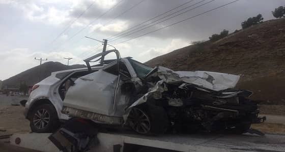 بالصور ..وفاه وأصابه ٧ علي  طريق مربه بعسير