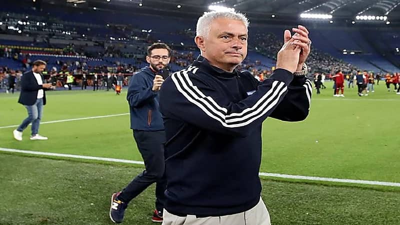 فشل مفاوضات الأهلي مع مورينيو