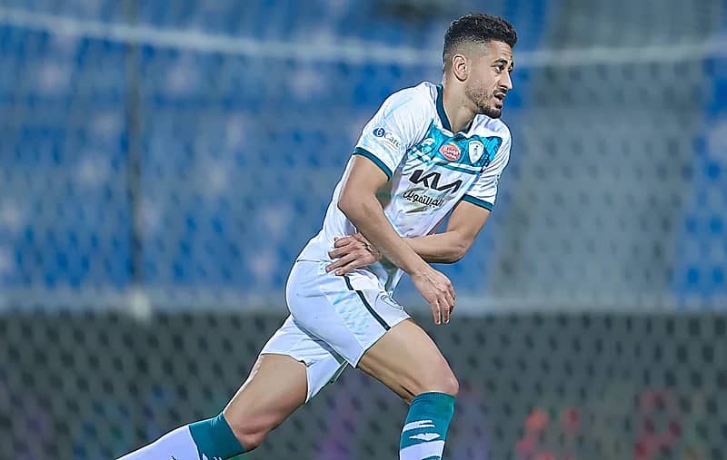 النصر يخطط لضم المغربي مراد باتنا