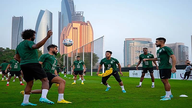 سلمان الفرج يواصل تمارينه والأخضر يختتم استعدادته لودية بنما