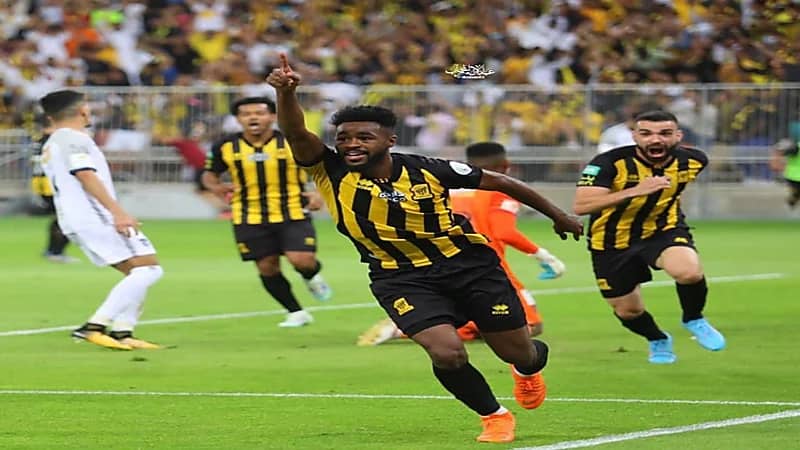 الكشف عن حجم إصابة مدافع الاتحاد