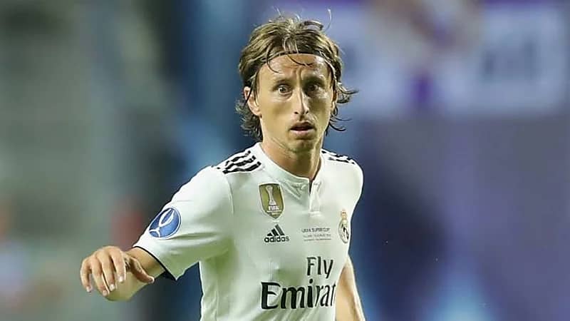 ريال مدريد يعلن عن إصابة مودريتش ومارسيلو بفيروس كورونا 