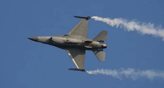 طيران التحالف يشن غارات على مواقع المليشيا في البيضاء