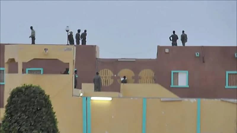 موريتانيا.. فرار 4 سجناء سلفيين بينهم محكومان بالإعدام