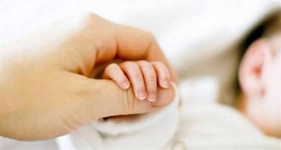 مستشفى يحتجز رضيعة لمدة  5 أشهر بالجابون