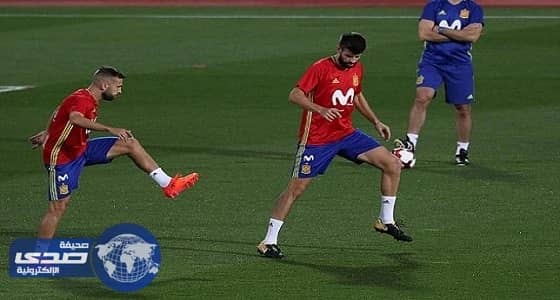 رئيس الاتحاد الإسباني: بيكيه لن يغادر المنتخب
