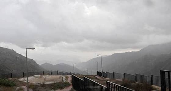 سحب رعدية ممطرة على مناطق مختلفة بالمملكة غدًا