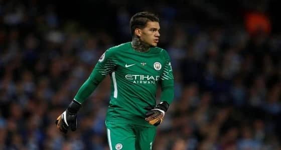 حارس مانشستر سيتي يتطلع لإحراز الأهداف