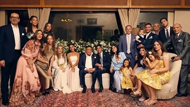 كواليس صورة عادل إمام في حفل زفاف حفيده