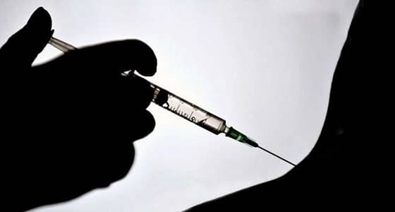 شرطة الطائف تحقق في " حقن " طالبة بإبرة مجهولة بأحد المولات