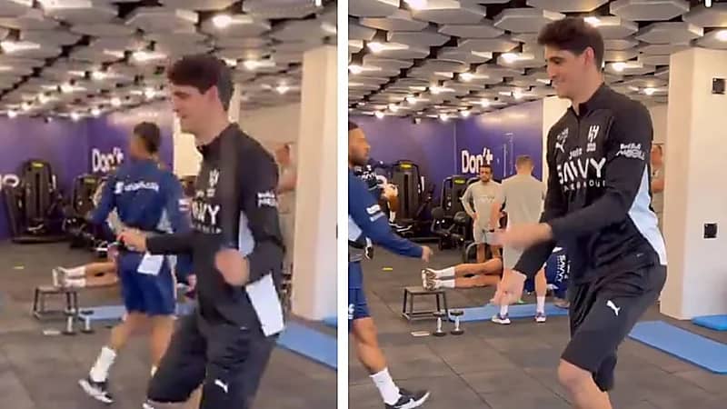 بونو يتألق في الصالة الرياضية بتدريبات الحبل .. فيديو