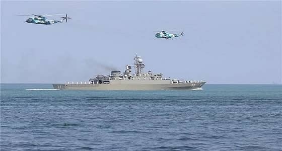 ارتطام مدمرة " دماوند " الإيرانية بحاجز أمواج خرساني